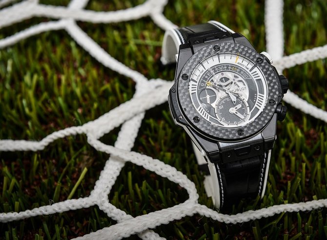 Hublot 413.CQ.1112.LR.JUV15 Big Bang Unico Unico Bi-Retrograde Juventus - фото 2