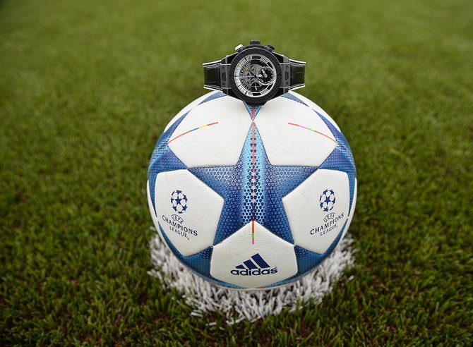 Hublot 413.CQ.1112.LR.JUV15 Big Bang Unico Unico Bi-Retrograde Juventus - фото 3