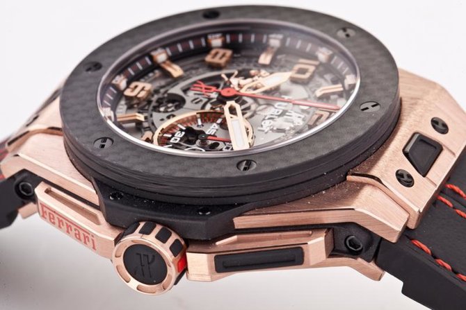 Hublot 401.OQ.0123.VR Big Bang Unico Ferrari King Gold Carbon - фото 14